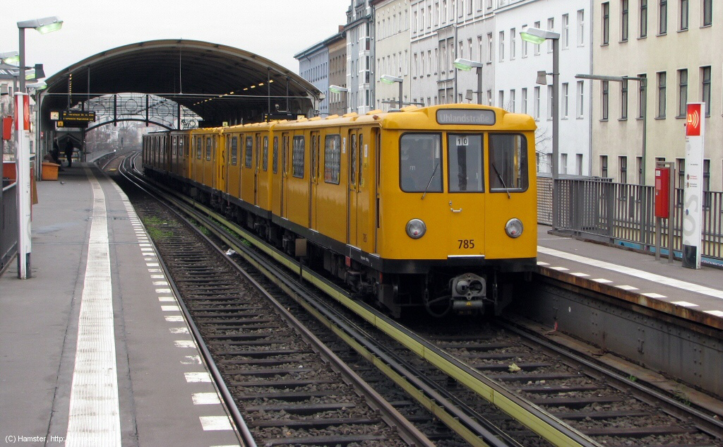 U-Bahn train